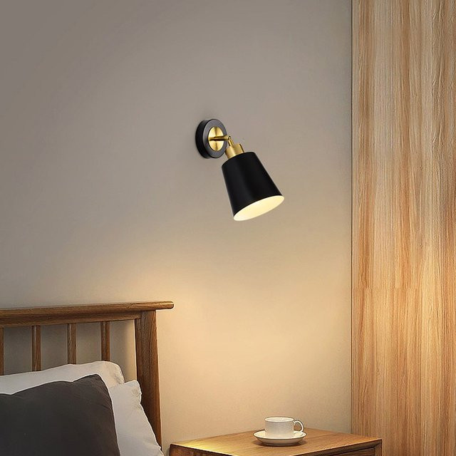 OSABO Moderne LED-Wandleuchte aus Metall in Schwarz mit warmweißem Licht und verstellbarem Leselampen-Design für Wohnzimmer, Schlafzimmer und Flur - Bild 1