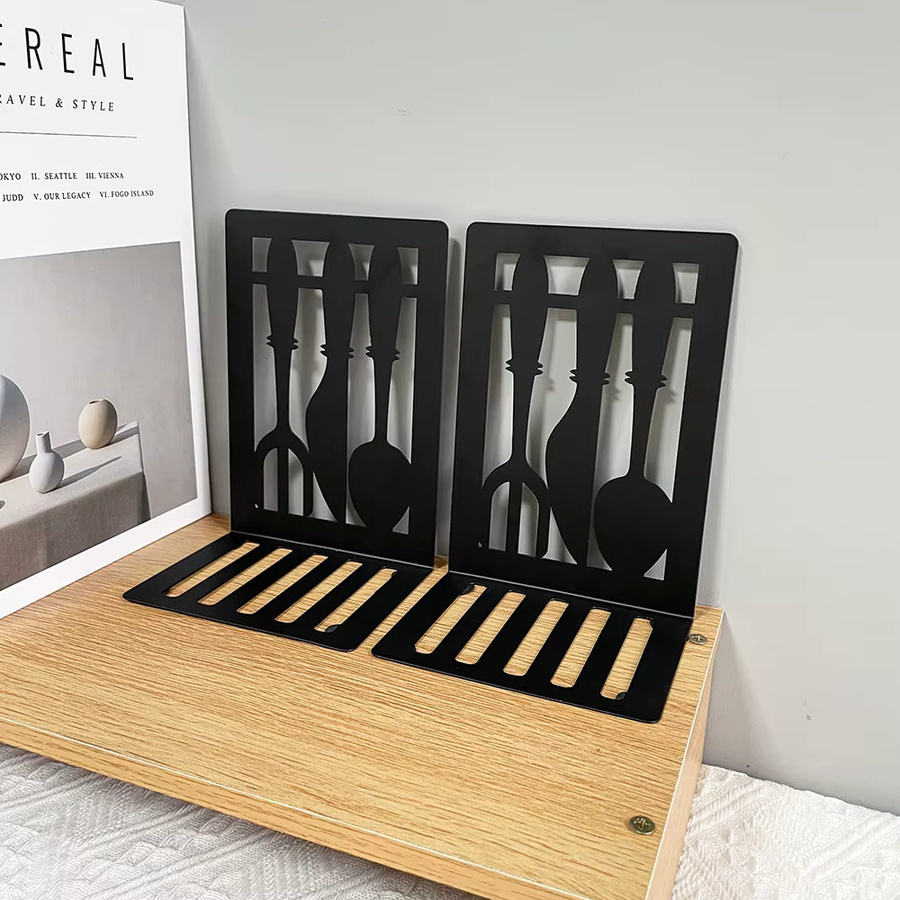 2er-Set personalisierte Buchstützen aus Metall in Schwarz für Schreibtisch und Zuhause - Bild 4