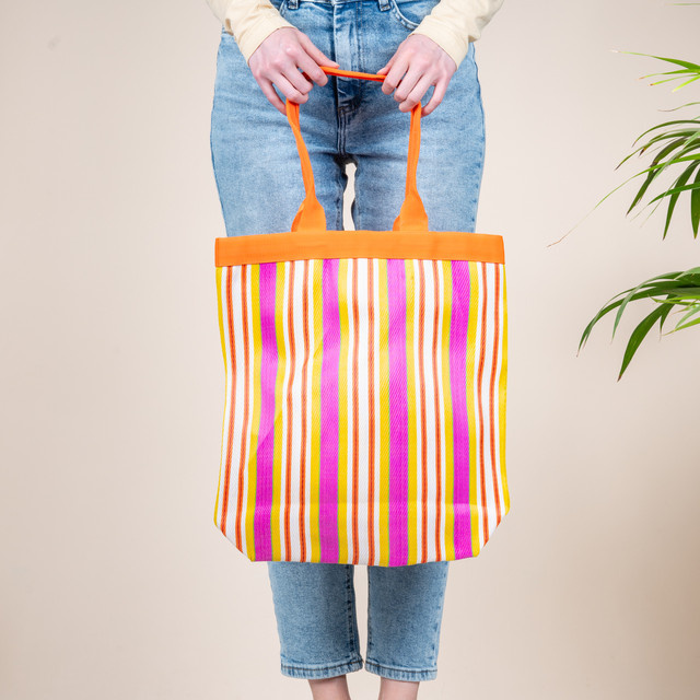 Recycelte Tragetasche von BLUME2000 in Orange/Rot gestreift und mehrfarbig - Bild 1