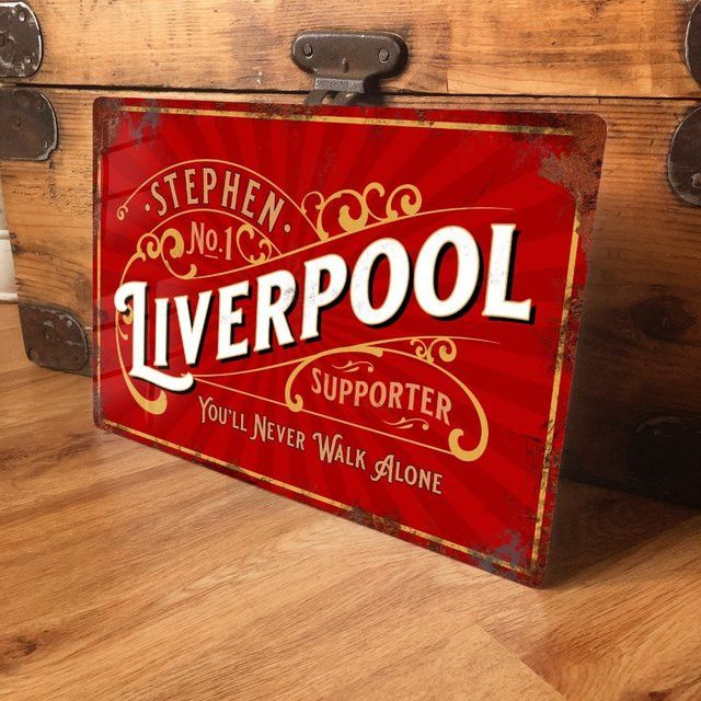 HELLOYOUNG Liverpool Fußball Metallschild in Rot, Vintage Retro Wandkunst für Fans - Bild 1