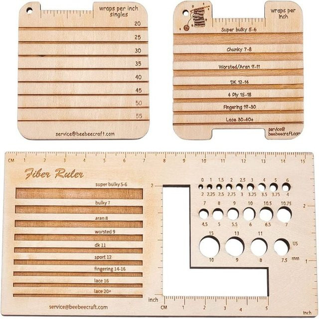 Holz Stricknadel-Gauge und Lineal als quadratische Spinning Control Karte in Braun zum Messen von Garn und Strickwerkzeugen - Bild 1