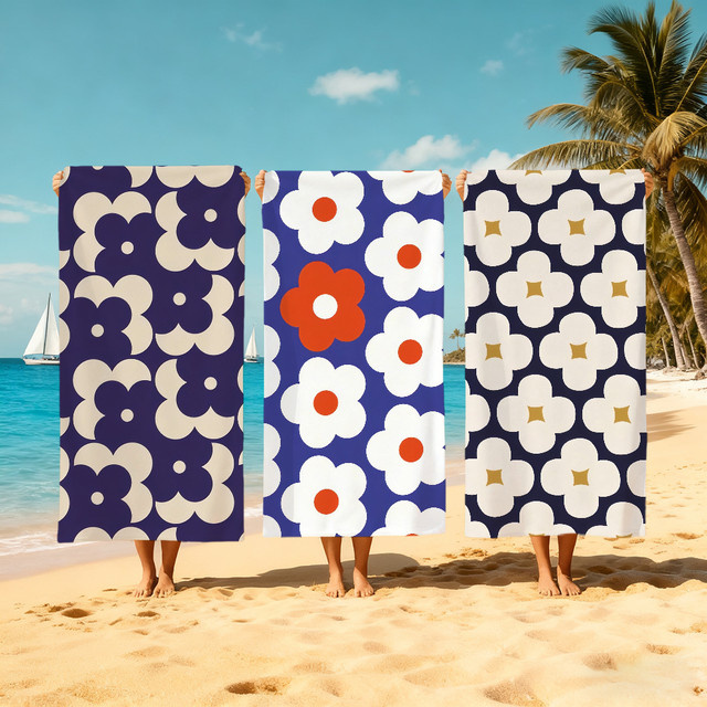 Schnelltrocknendes Blumen-Cartoon Handtuch aus Mikrofaser in Blau für Strand, Pool und Sport - Bild 1