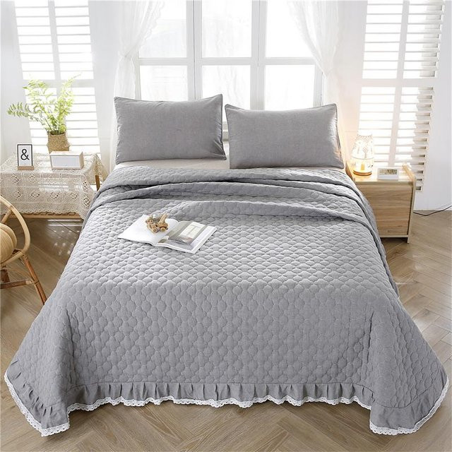Gesteppte Tagesdecke aus Baumwolle mit Spitze in Weiß, B/B: 150 x 230 cm - Bild 1
