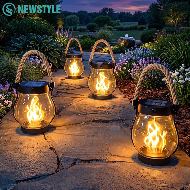 Solar-Laterne mit Flammeneffekt in Schwarz, IP65 wasserdichte Solar-Außenlampe für Garten und Terrasse mit Haken und Typ-C-Ladung, B/H/T: 12,0 x 25,5 x 4,0 cm - Bild 1
