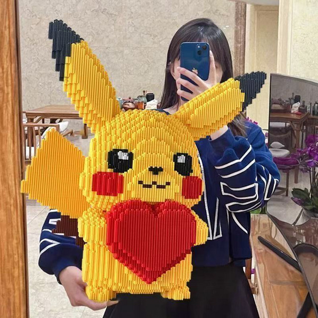 Potdemiel Pokémon Pikachu Bausteine, leuchtende Herzform, 45 cm - Bild 1