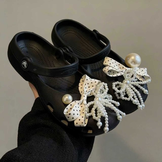 Mesuca Schuh-Charms, weiße Perlen, gepunktete Schleife, Damen - Bild 1
