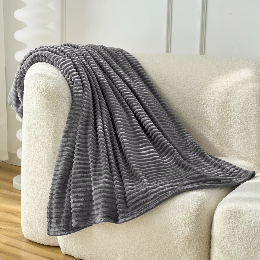 WOLTU Flanelldecke in Grau mit Streifenmuster, flauschige Steppdecke aus Polyester, B/B: 150 x 200 cm - Bild 3