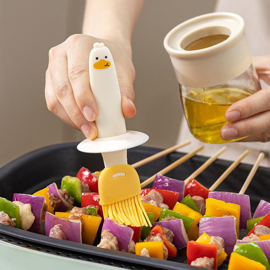 SEEQS Silikongrillöl mit integrierter Gewürzflasche und Ölpinsel, weiß - Bild 4