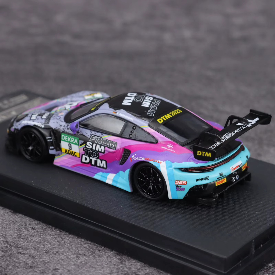 Star Trading Porsche 992 GT3 R, Legierungsmodell, 1:64, Rosa/Pink - Bild 3