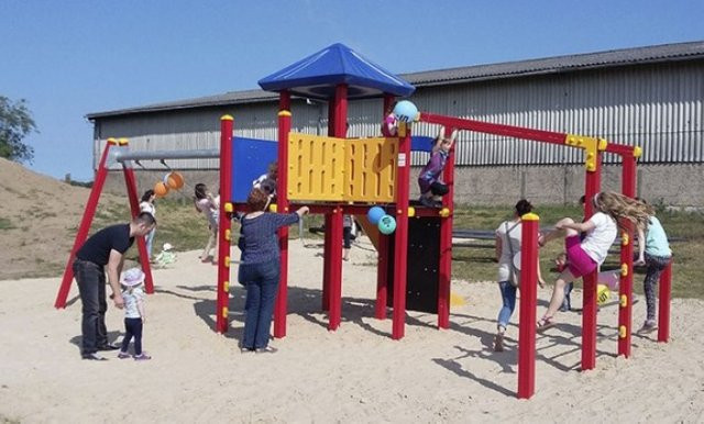 Spielturm Kombination Lina für den Spielplatz - Bild 1