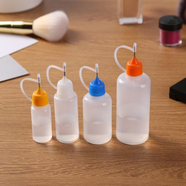 5 leere Applikatorflaschen mit Nadelspitze aus Kunststoff in Transparent zum Basteln und Befüllen mit Farbkleber - Bild 1