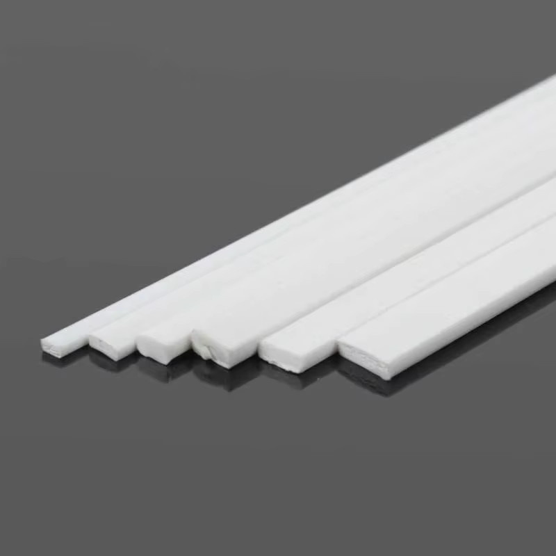 Weiße ABS-Quadrat-Kunststoffstäbe für Architekturmodellbau und DIY-Projekte - Bild 2