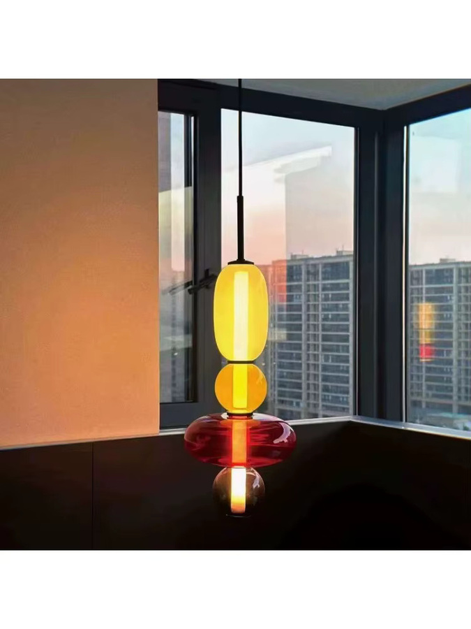 TAONUANSHU Nordic Candy Pendelleuchte aus Glas in Mehrfarbig mit schwarzen Metallelementen für Wohnzimmer und Esszimmer - Bild 2