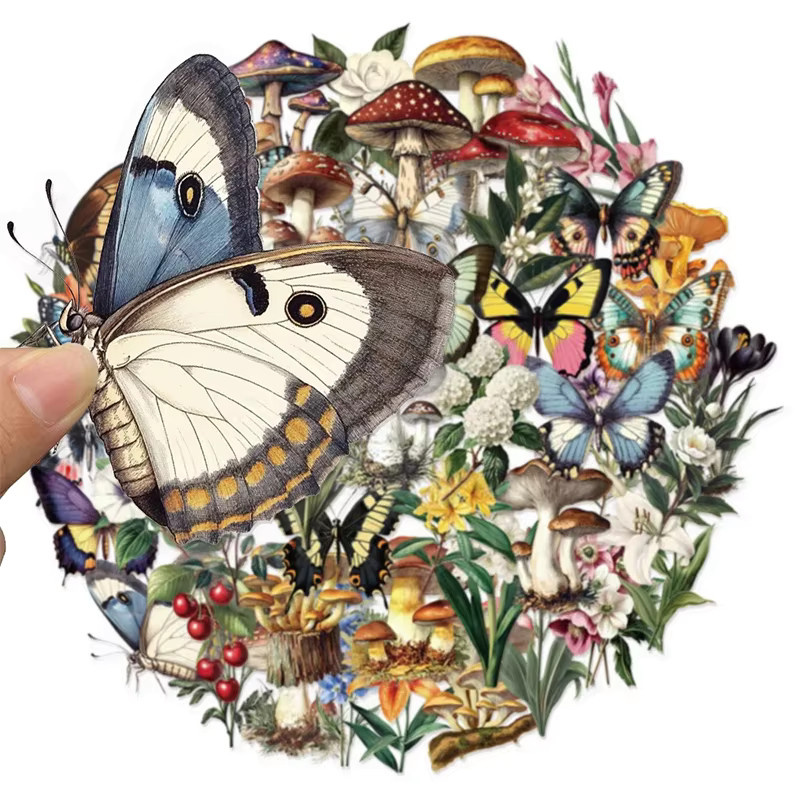 50 Stück wasserfeste Schmetterlings-Aufkleber mit bunten Blumen- und Pilz-Motiven für Laptop, Schreibwaren und Scrapbooking in Multicolour - Bild 1