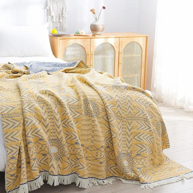 Nordische Überwurfdecke aus Baumwollgaze in Gelb mit floralem Boho-Design, B/B: 200 x 230 cm - Bild 1