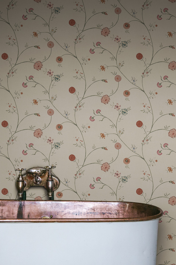 Rebel Walls Tapete Flower Thread in Sand Beige mit floralem Vintage-Design und botanischem Muster aus Vlies - Bild 1