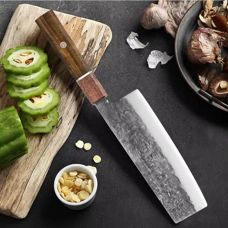 WXCOO Kiritsuke Kochmesser aus Japan mit gehämmerter Klinge und Holzbox in Silber - Bild 5
