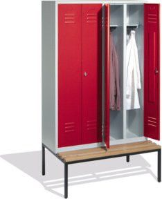 C+P Doppelspind Classic Garderobe mit Sitzbank, 4 Abteile, Front Rubinrot, Korpus Lichtgrau, H: 209 cm, B: 119 cm, T: 50-81,5 cm - Bild 1