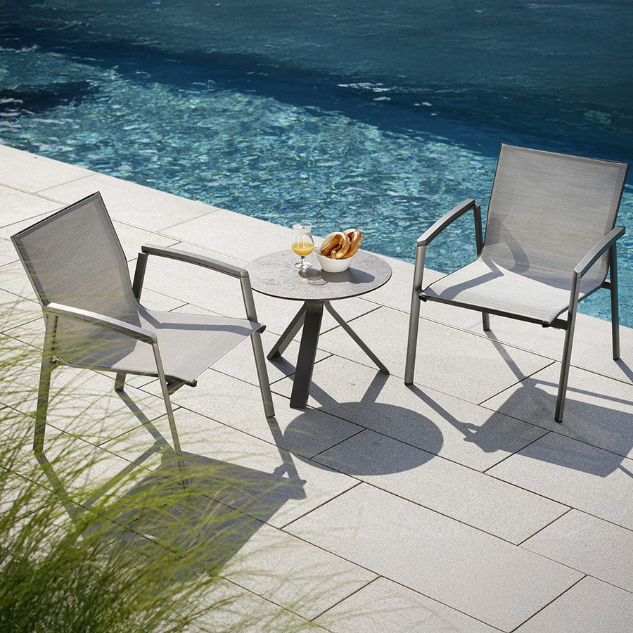 Stern Lounge-Set mit 2 Loungesesseln und FREDDIE Beistelltisch aus anthrazitfarbenem Aluminium sowie Silverstar 2.0 Smoky Textilene-Polstern - Bild 2
