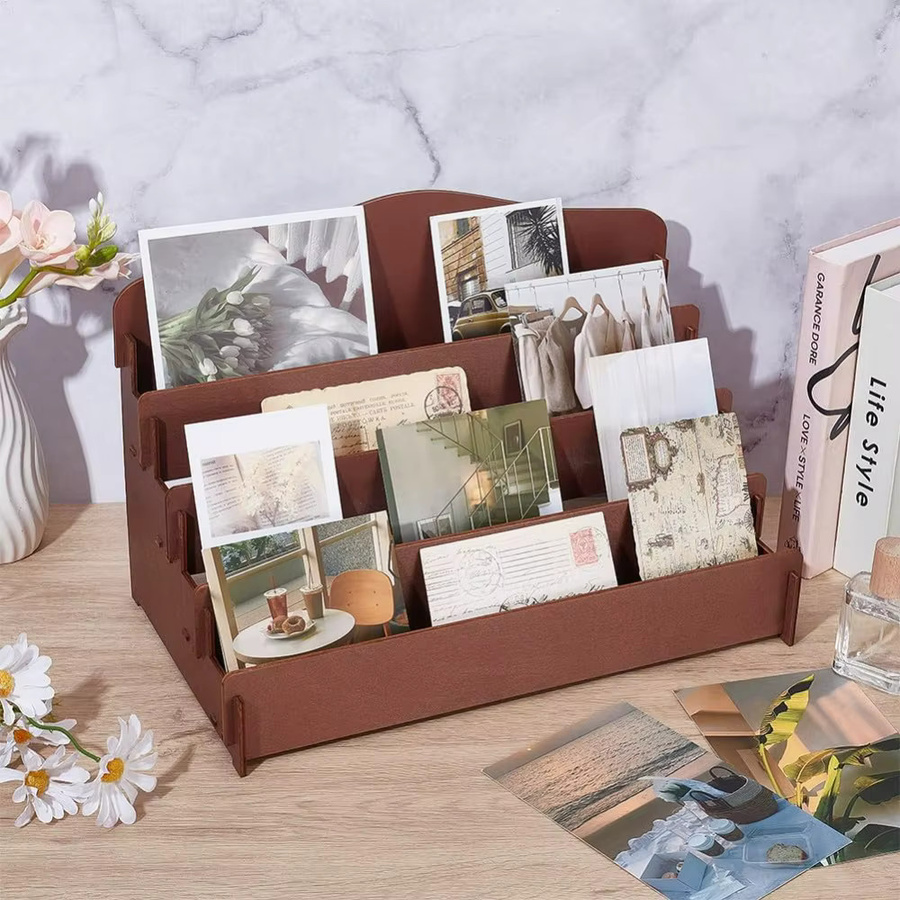 4-stufiger Grußkarten-Display-Ständer aus Holz in Braun für Postkarten und Aufkleber - Bild 2