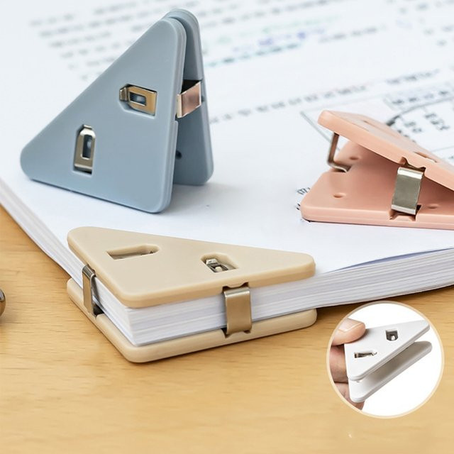 Multifunktionaler Dreieck-Ordner-Clip aus Kunststoff in Multicolor als rutschfester Verschlusskanten-Clip für Büro und Lernmaterialien - Bild 1
