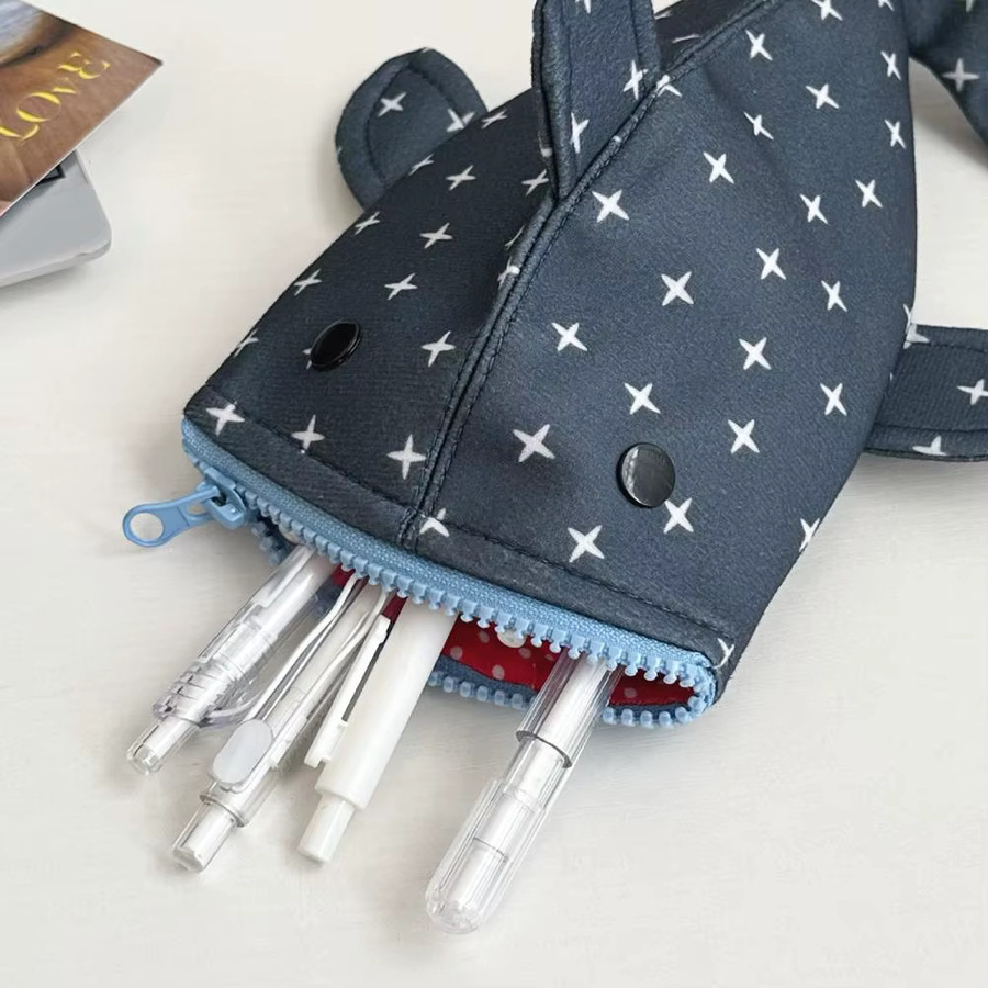 Fun Shark Federmäppchen aus Segeltuch in Blau mit Reißverschluss für Büro und Studium - Bild 5
