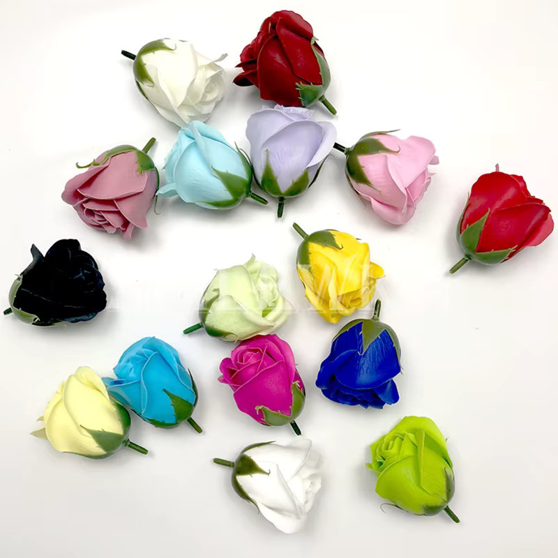 12 Stück Künstliche Rosen von Spilewka in Weiß, Handgefertigte Seifenblumen-Dekoration für Hochzeit, Valentinstag und Party, B/H/T: 4,5 x 6 x 6 cm - Bild 2