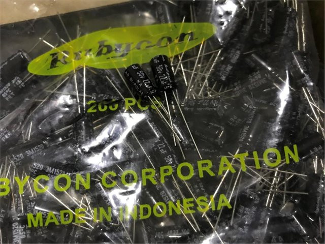 Rubycon NA-BP Serie Bipolarer Aluminium-Elektrolytkondensator für Audio, 22uF, 50V, Schwarz, 10 Stück, Maße: 6,3 x 11 mm - Bild 1