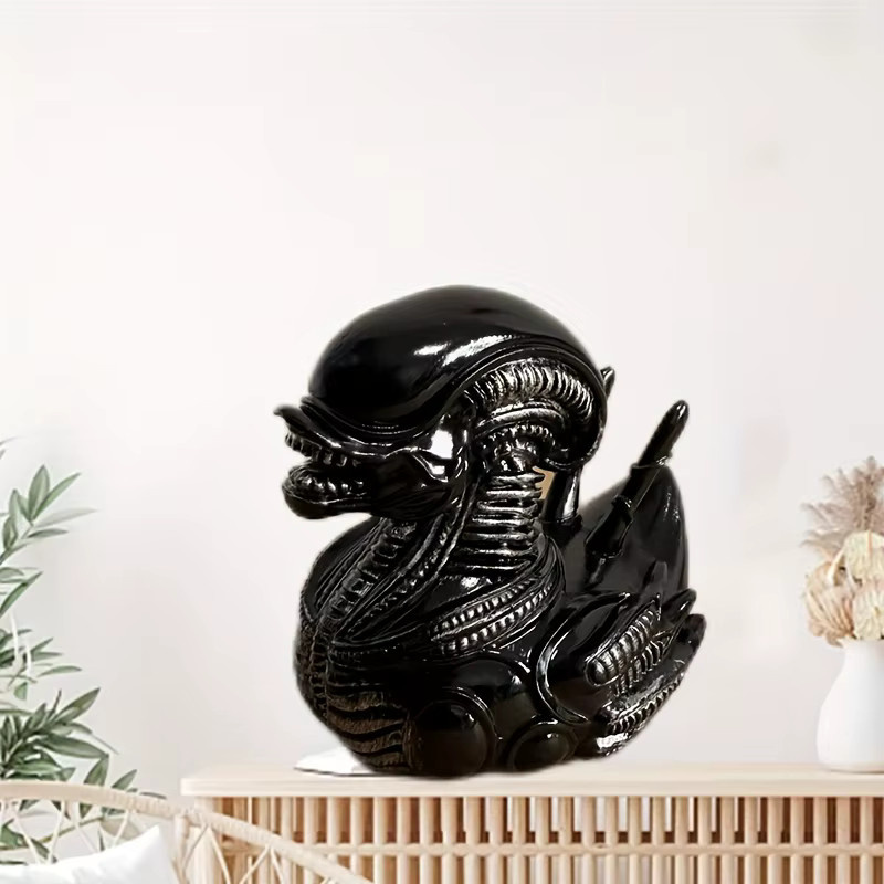 Alien-Ente Harzstatue als böses Ornament in Schwarz für das Auto-Armaturenbrett oder den Schreibtisch - Bild 2