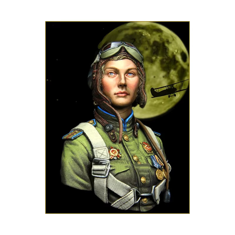 CLEAN SPACE Russische Pilotin, Halbfigur, 1:10, unmontierter und unbemalter Bausatz - Bild 2
