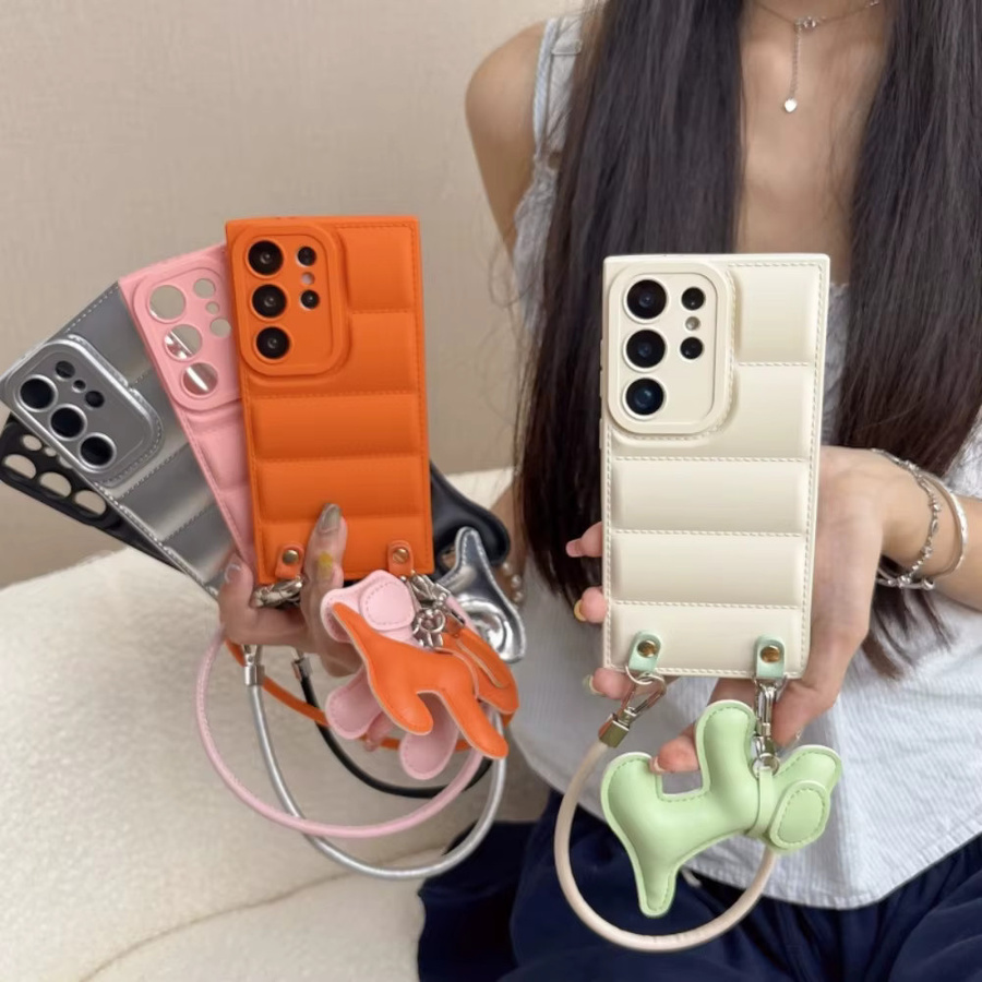 szHAIyu Leder Handyhülle mit Cartoon-Hund und Handgelenksschlaufe für Samsung Galaxy S26 Ultra S25 S24 Plus S23 FE S22 in Gelb - Bild 1