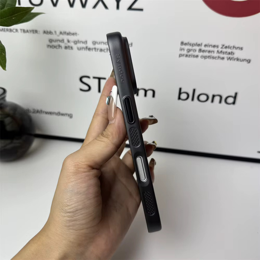 Xeber Magnetische Hülle mit Wärmeableitung und Luftgitter für iPhone 11 bis iPhone 17 Pro Max Plus, Slim Cover, Schwarz - Bild 2