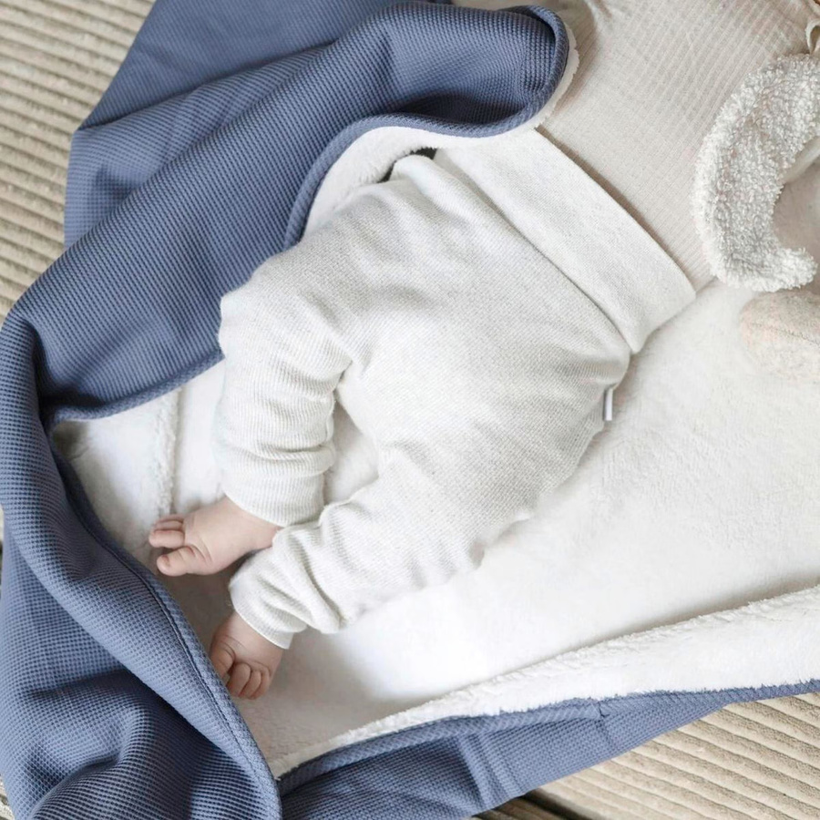 Emma & Noah Babydecke Essential Winter Fluffy Blau B/B/H: 75 x 95 cm - Bild 3