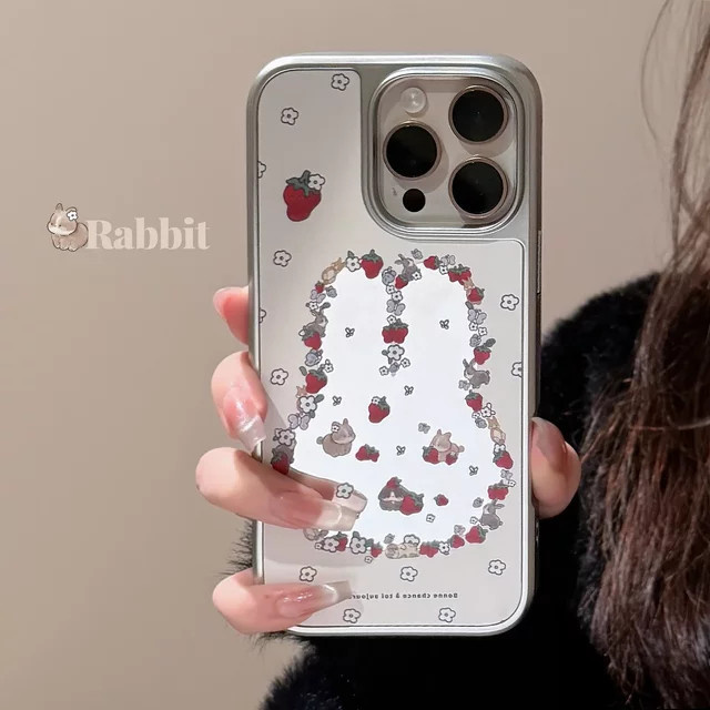 Ins Style Spiegel Handyhülle mit Erdbeere, Blume und Kaninchen Design für Apple iPhone 16 15 14 13 12 11 Pro Pro Max Plus X XR stoßfest - Bild 1