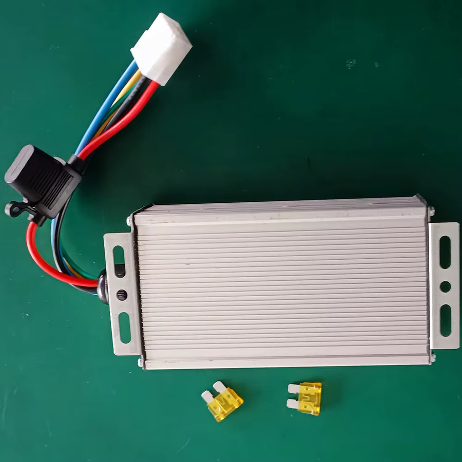 FOCAN eBike DC Spannungswandler Buck Converter Modul für 48V 60V 72V 84V 96V 120V zu 12V 30A in Silber - Bild 2