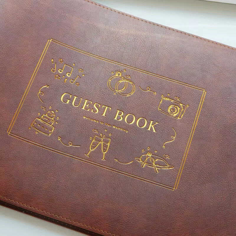 Elegantes Hochzeits-Gästebuch aus Kunstleder mit Hardcover für deine Hochzeit in Schwarz oder Braun - Bild 2