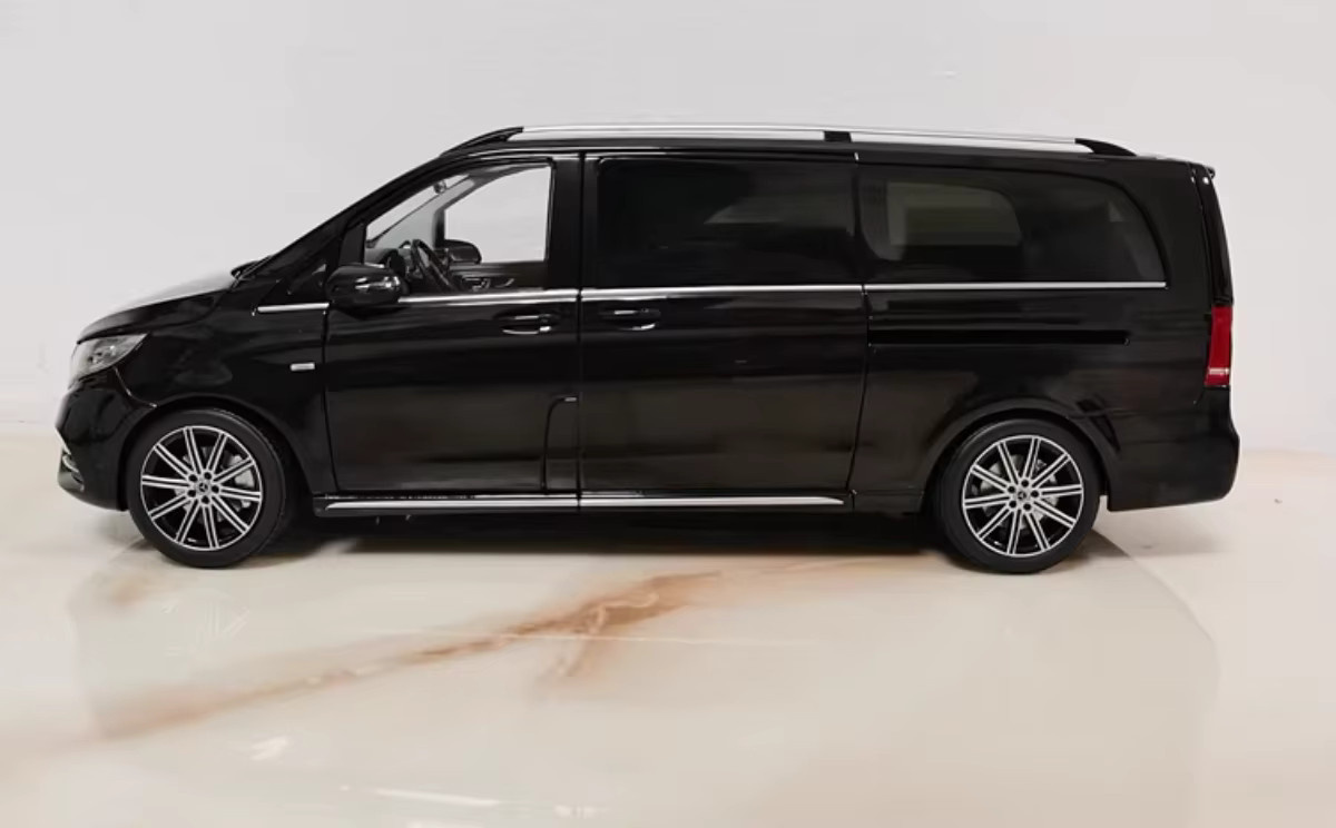 Welly Mercedes-Benz V260l Viano V-Klasse MPV Nutzfahrzeug, Automodell, 1:18, Metall, Schwarz - Bild 2