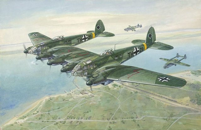 Roden Heinkel He 111 Z-1 Zwilling, Modellflugzeug, 1:144 - Bild 1