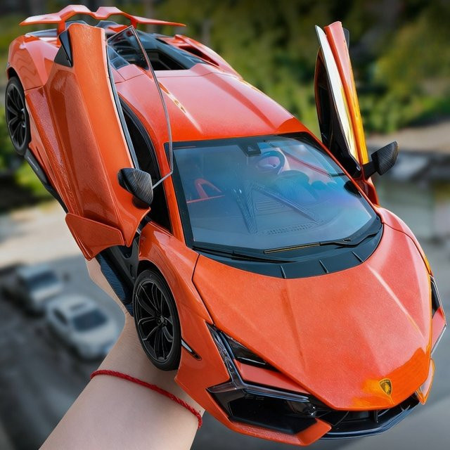 MAKEDA Lambor Revuelto SVJ63 Modellspielzeug, 1:18, Druckguss-Legierung, mit Ton und Licht - Bild 1