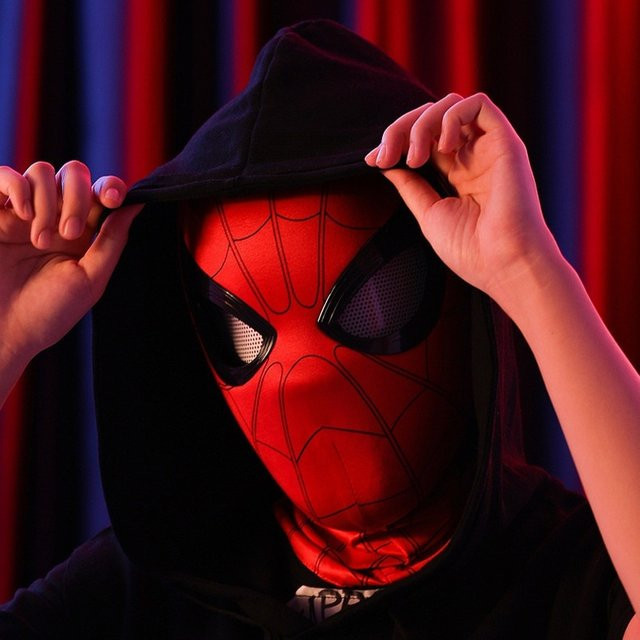 Hot Toys Marvel Spiderman Maske, mit beweglichen Augen, ferngesteuert - Bild 1