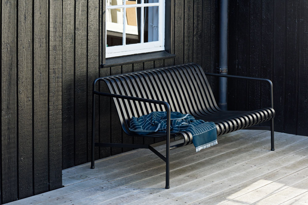 HAY Palissade Lounge Sofa mit Armlehnen in Schwarz aus pulverbeschichtetem Stahl - Bild 2