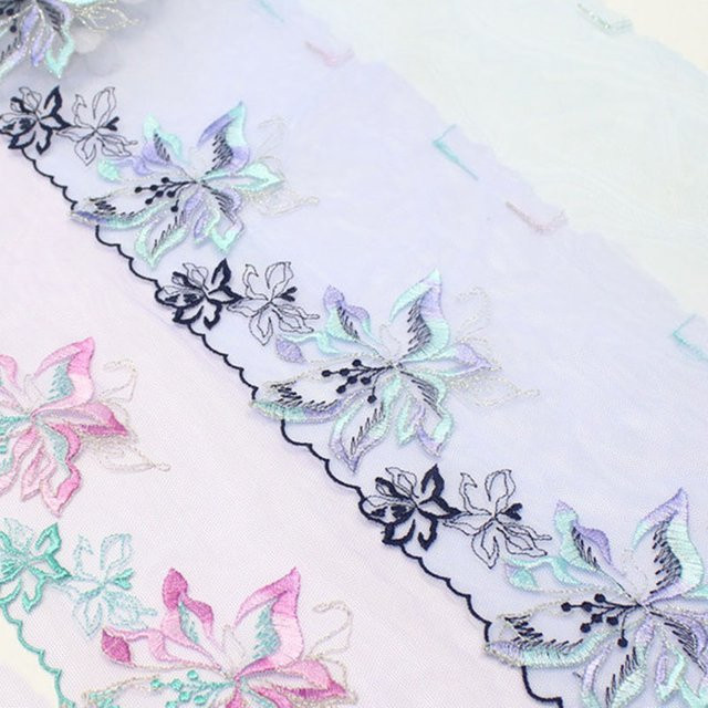 Glänzende Tüll-Spitzenborte mit Blumen-Stickerei in Blau und Lila für Baby- und Mädchenkleidung, 40 Yards - Bild 1