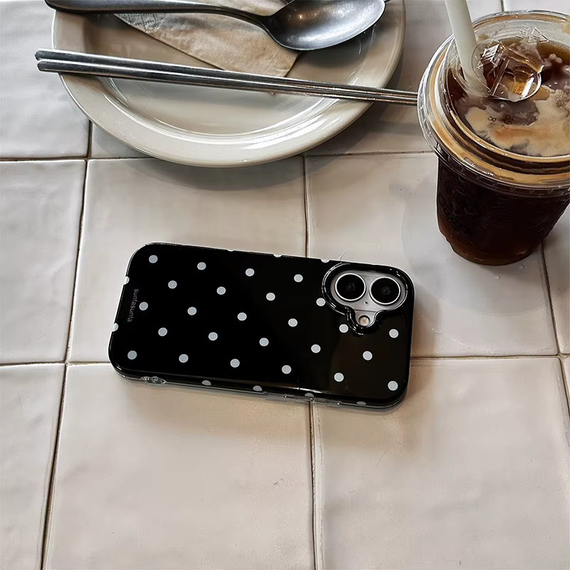 Modische Polka-Dot Handyhülle im Ins-Stil für iPhone 17, 16, Pro und Pro Max in Schwarz - Bild 4