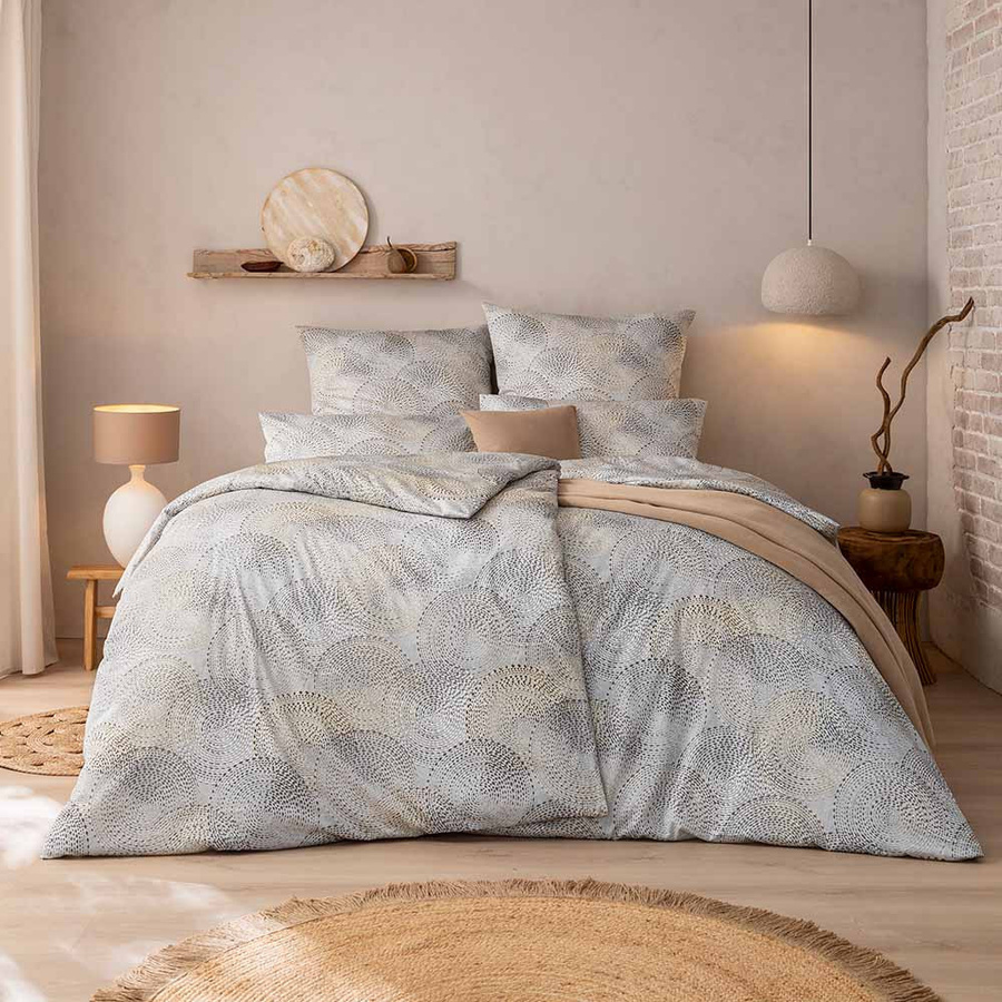Estella Mako-Satin Bettwäsche Orion grau silber mit Mandala-Kreis-Motiv, B/H: 135 x 200 cm und 40 x 80 cm - Bild 1