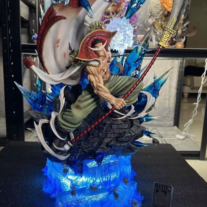 Bandai One Piece Whitebeard Pirates Figur, mit Licht, 38 cm - Bild 2