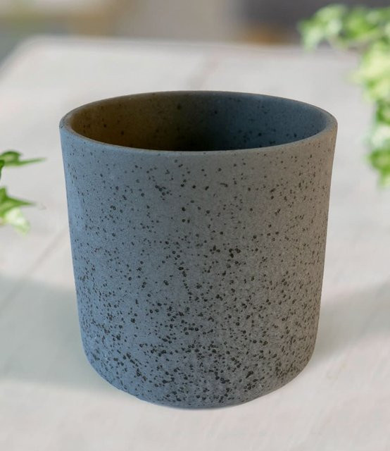 Keramik-Übertopf in Schwarz mit einem Durchmesser von 13 cm - Bild 1