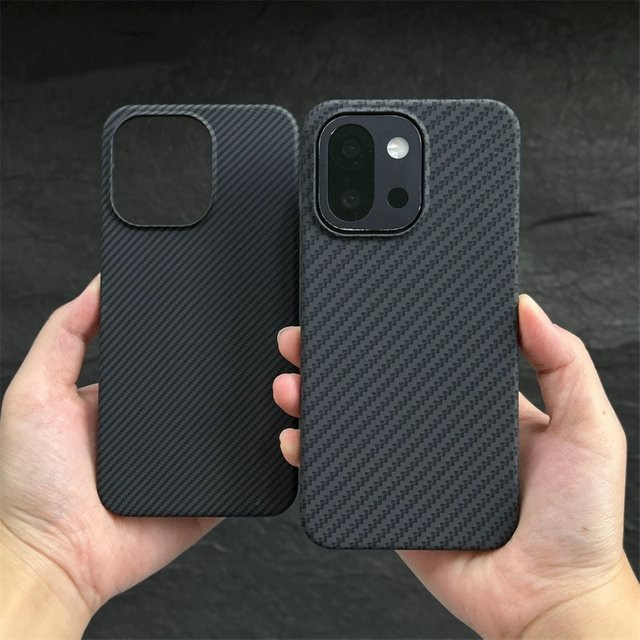 OnePlus 15 5G Schutzhülle mit Carbon Faser Textur in Schwarz und Rot, Ultra Dünne Matte Hardcase Abdeckung - Bild 1