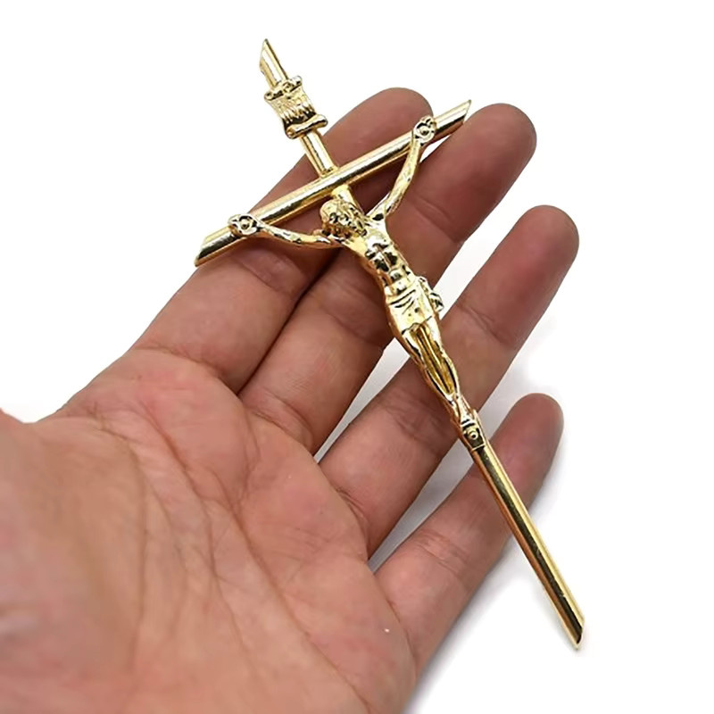 YOWEI Goldenes Kruzifix aus Metall als Wanddekoration und handgehaltenes Kreuz, Höhe: 12 cm, Breite: 5,8 cm - Bild 2