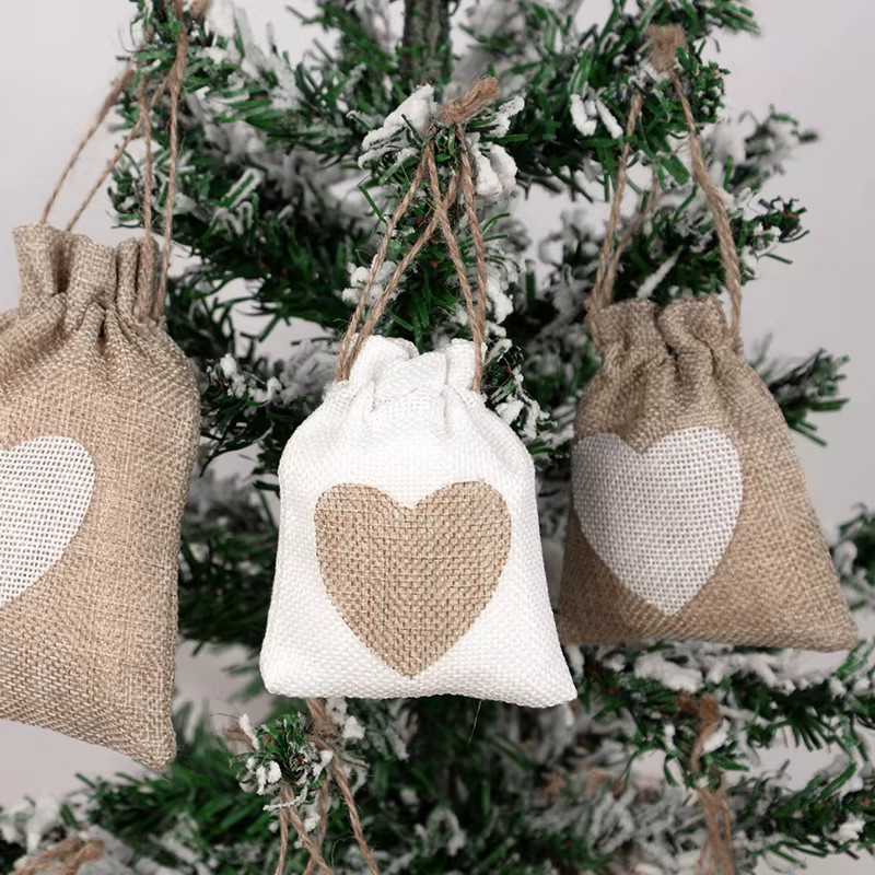 10 Stück YONGSNOW Jutebeutel aus Leinen mit Herz-Design und Kordelzug in Beige für Geschenke, Hochzeiten und Partys - Bild 2