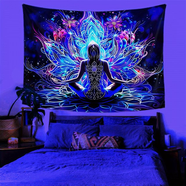 VIKAMA Meditation Zen Wandteppich mit Lotus Pose und Sternenhimmel als spirituelle Raumdekoration im Boho-Stil - Bild 1